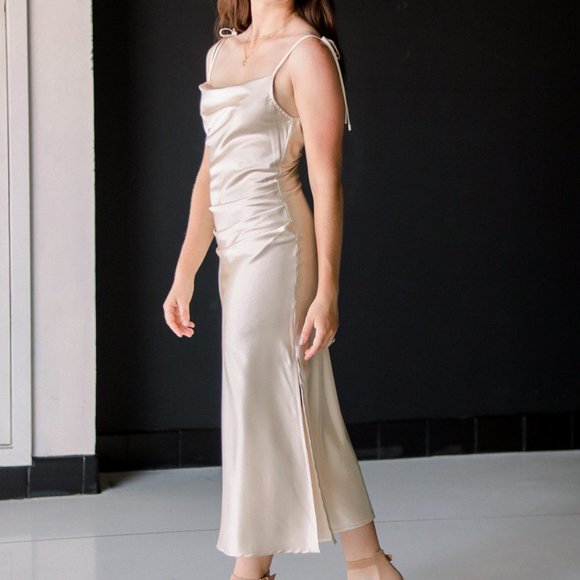 Lola Dress || Champagne Gold BD103 - Picture 7 of 10